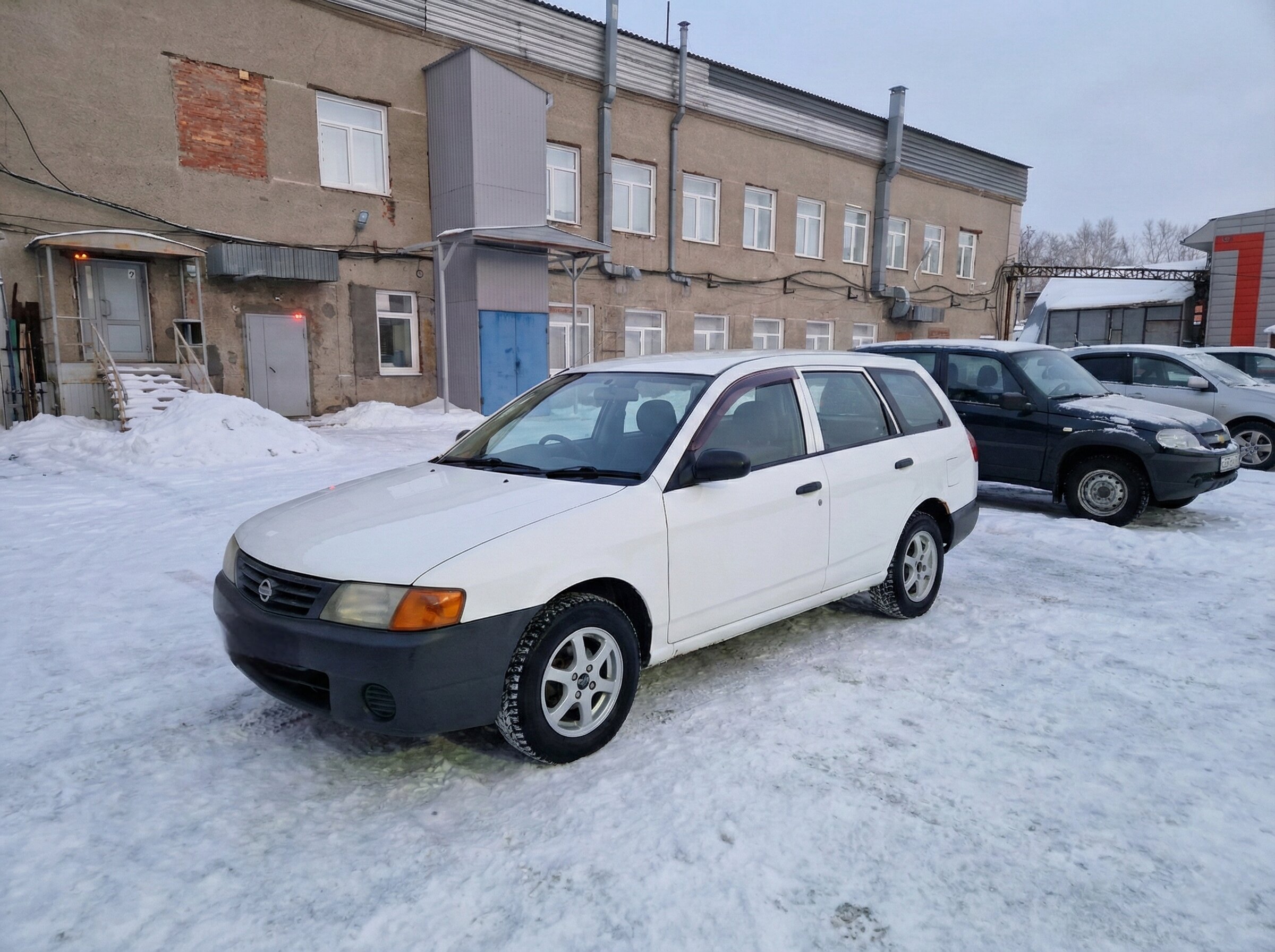 Nissan AD — фото 1